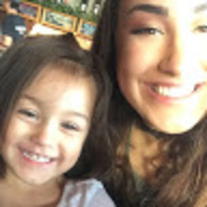 Meet your Posher, Roxanne